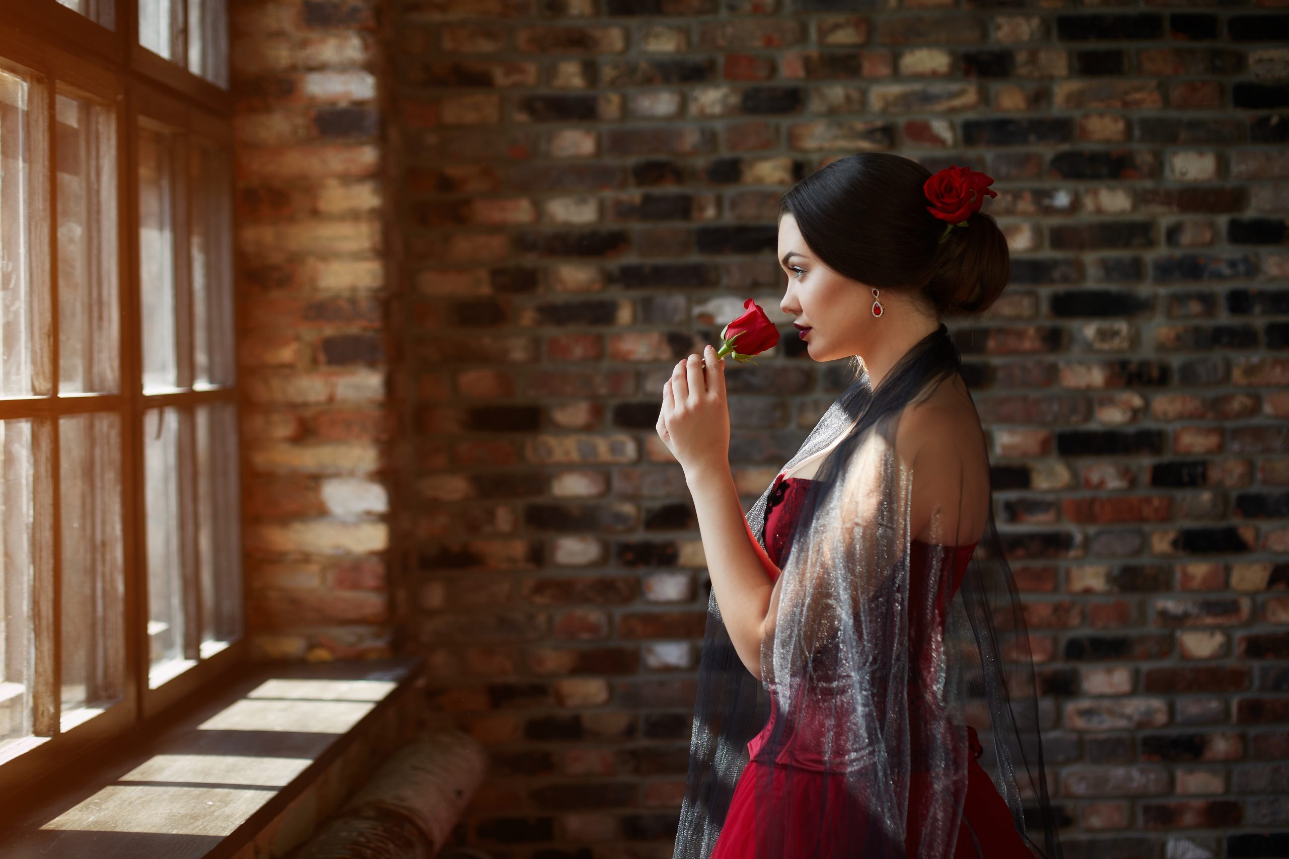 Beautiful,Girl,In,A,Red,Dress